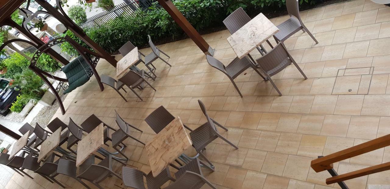Hotel Villa Alberta B&B تْشيزيناتيكو المظهر الخارجي الصورة